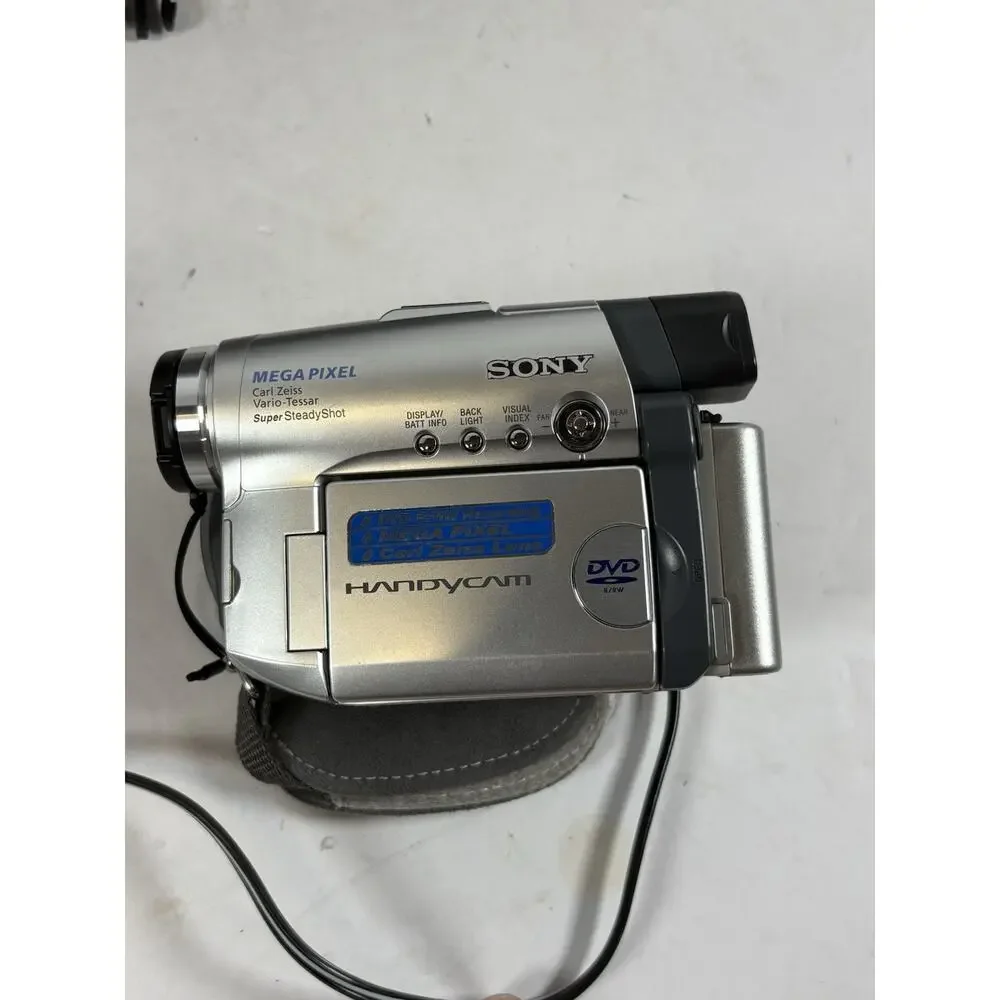 Sony DCR-DVD201 Handycam DVD Camcorder Tested Powers On Bag Charger Bundle